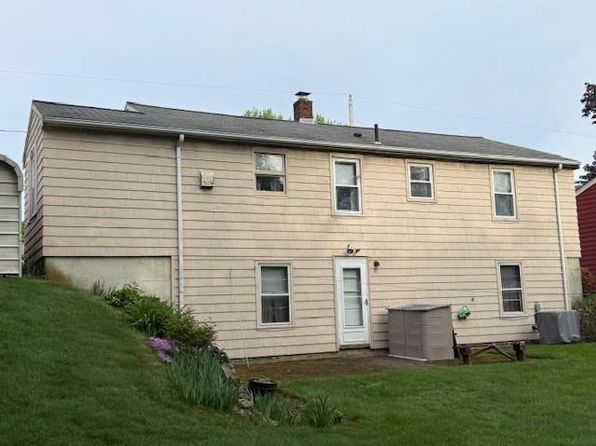 21 Cochran St, West Warwick, RI 02893