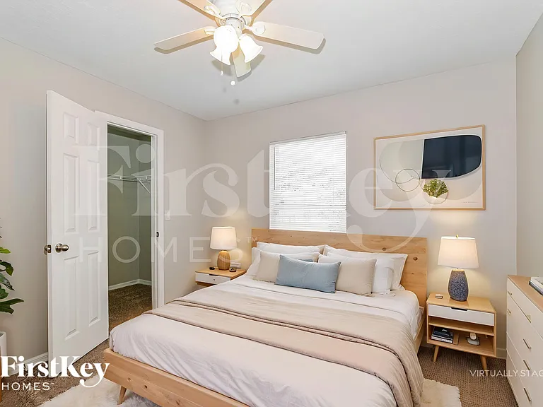 709 La Costa St — Photo 13