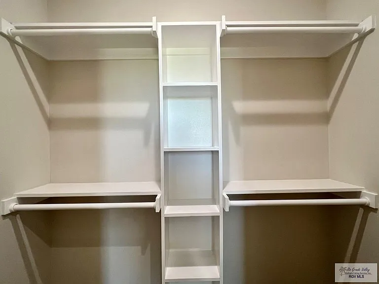 5105 Red River Cir #5105 — Photo 7