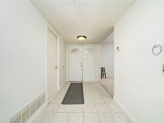 3rd image of 25731 Lawton Ave