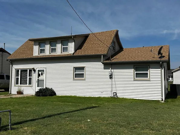 207 N Maple St, Damar, KS 67632