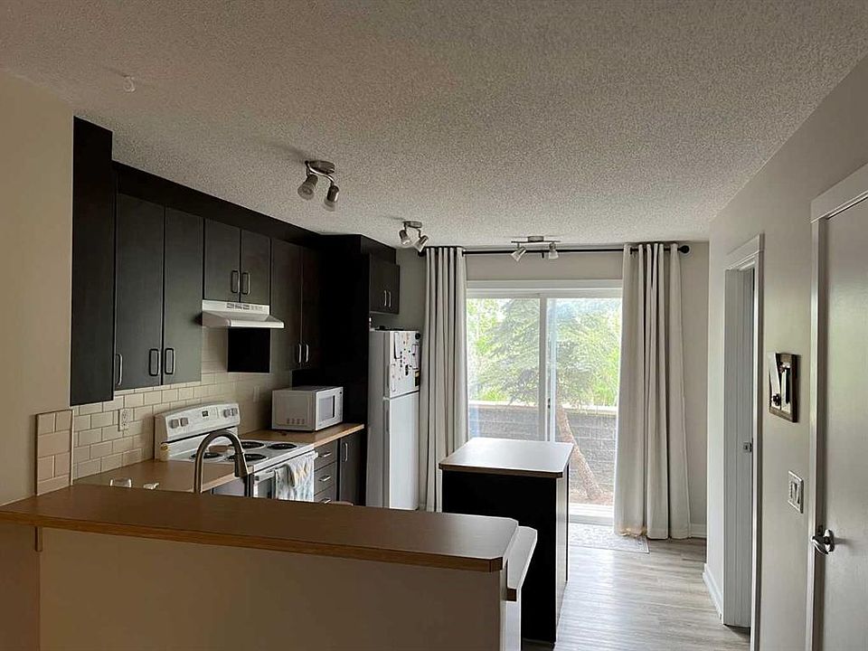 1st image of 2445 E Kingsland Rd SE #303