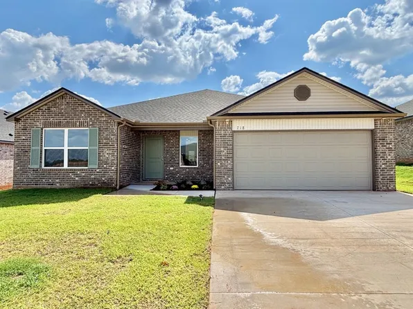 718 SW 11th St, Newcastle, OK 73065