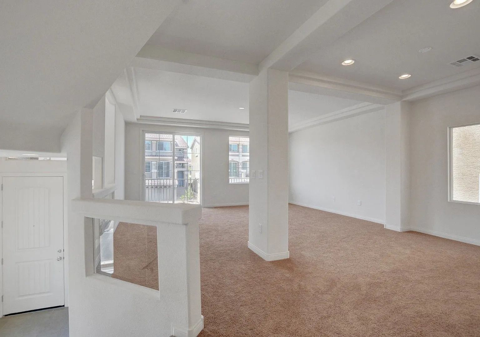 HUGE 3 Story, 5 Bedroom Home in the Southwest! — Photo 3