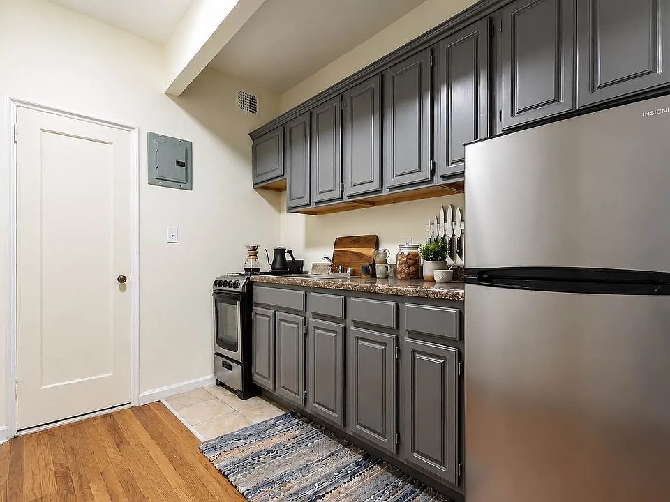 2nd image of 319 E 25th St APT 5C
