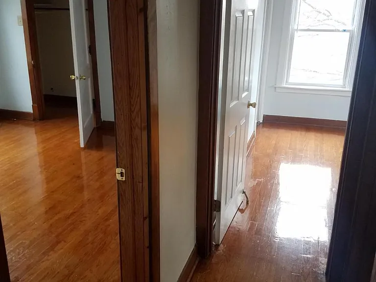 Hallway - 1st & 2nd Bedrooms & Bathroom