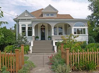 329 Matheson St, Healdsburg, CA 95448
