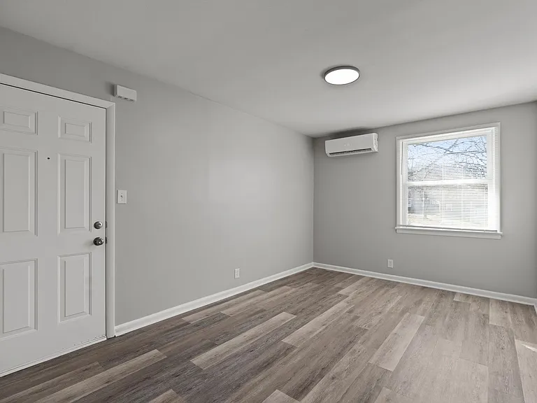 1507 Randolph Ave SE — Photo 3