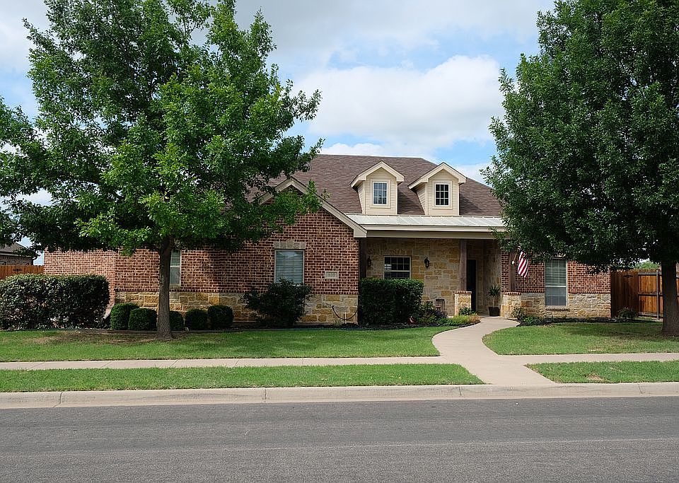 1st image of 610 Beretta Dr