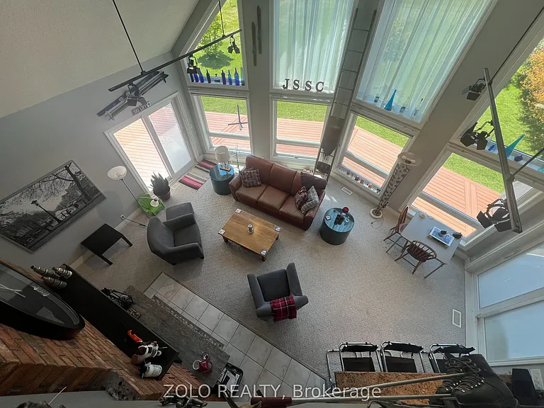 112 Carmichael Cres — Photo 15