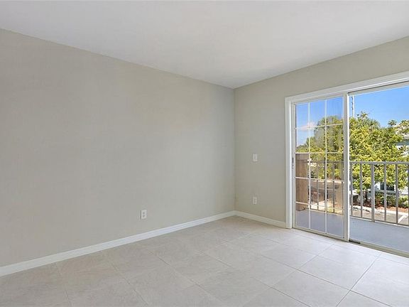 3rd image of 1627 SE Green Acres Cir APT Z201