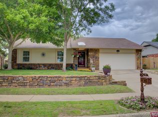 8011 S Date Pl, Broken Arrow, OK 74011