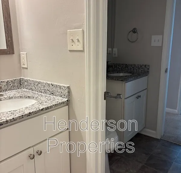 6820 N Ridge Ct — Photo 7