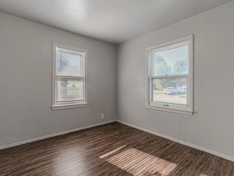 2705 NE 18th St — Photo 29
