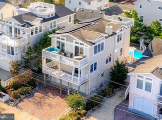 4 E 23rd St, Brant Beach, NJ 08008