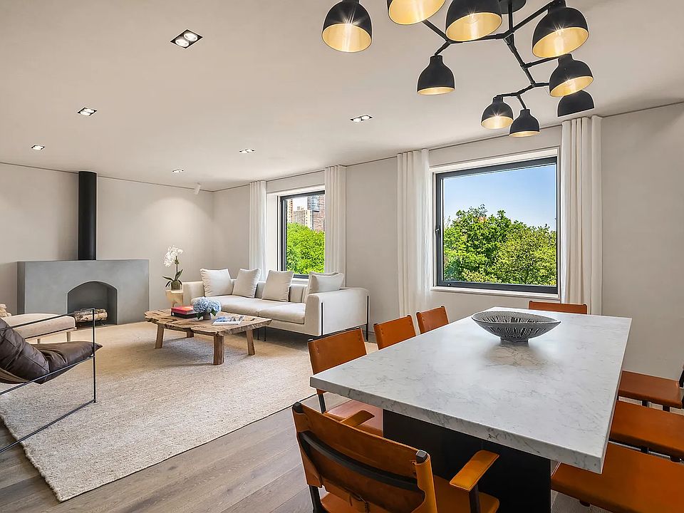 1st image of 160 Central Park S #615