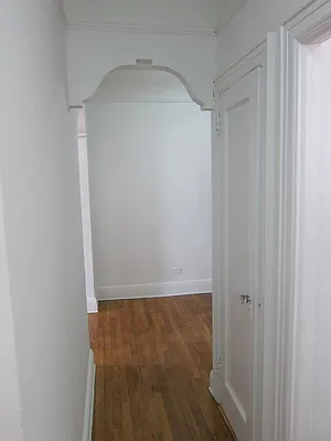 Rented by Realty 2000 Corp | media 7