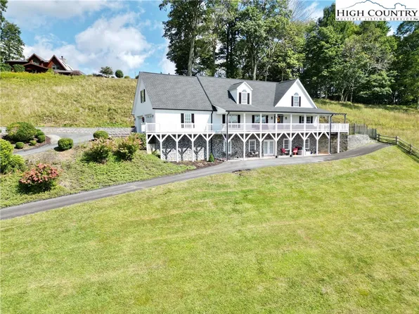 820 Cool Woods Drive, Boone, NC 28607