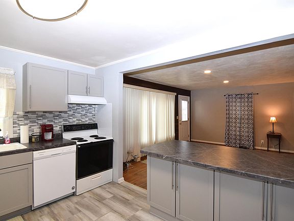 4th image of 2604 N Janney Ave