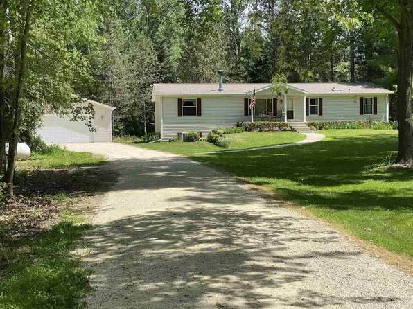 W758 Norway Road, Fall River, WI 53932