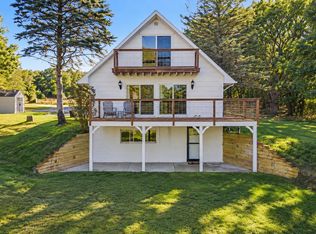 1759 Lakeshore Rd, Manistee, MI 49660