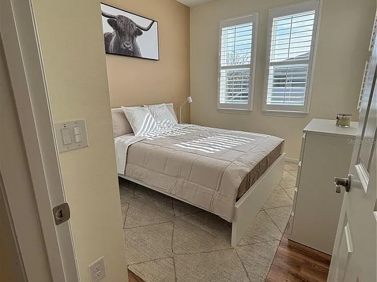 5235 NW 33rd Pl — Photo 8