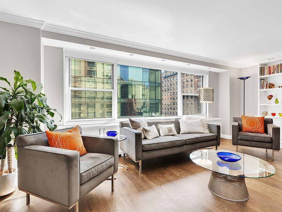 1st image of 1065 Park Ave #8B