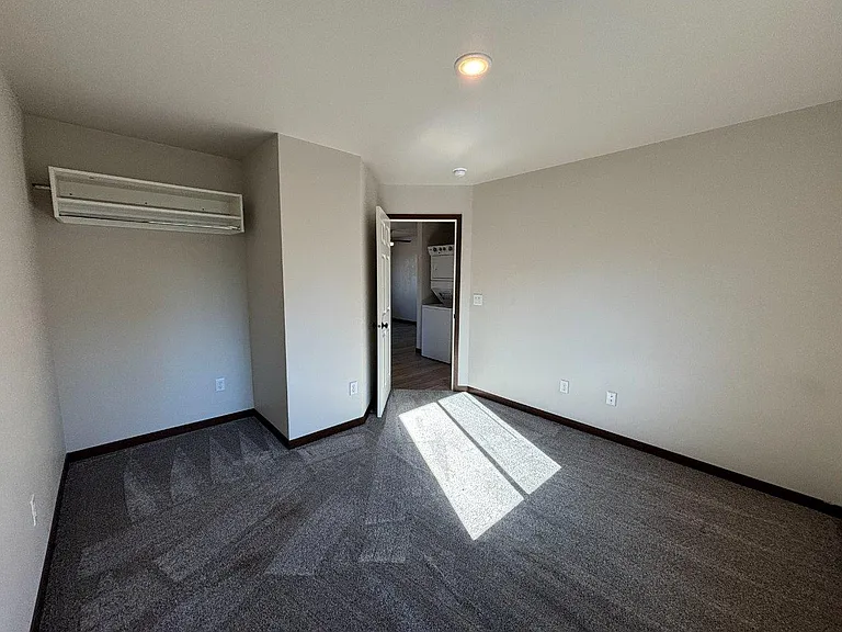 Chase Street Apartments — Photo 6