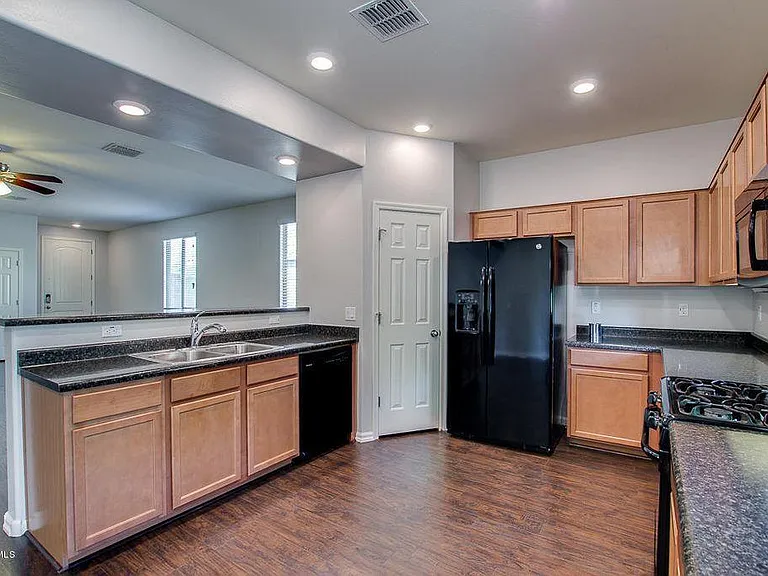 S Twinleaf Dr — Photo 6