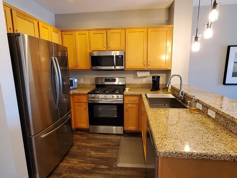 450 J St #7151 — Photo 6