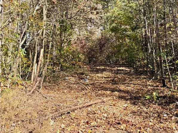 1333 Georgia Rd, Seneca, SC 29678