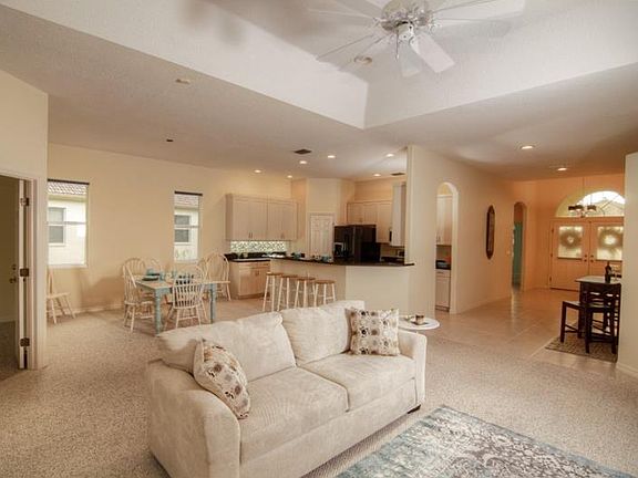 5th image of 7349 Stanhope Ct