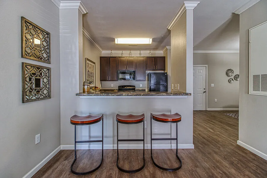 Heron Pointe — Photo 3