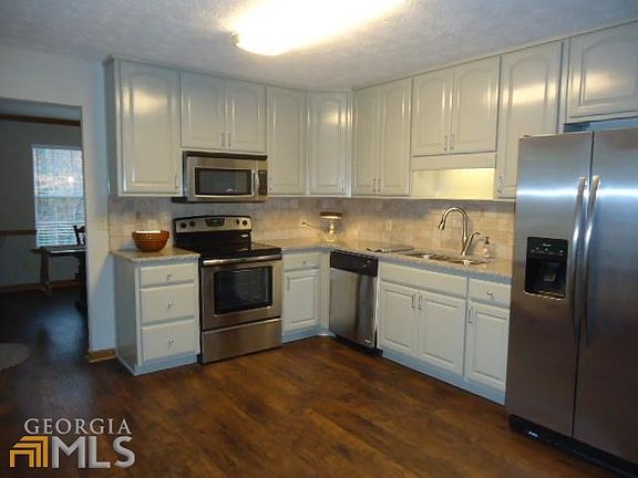 2nd image of 135 Laney Ct