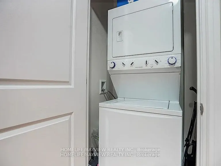 9225 Jane St #1006 — Photo 11