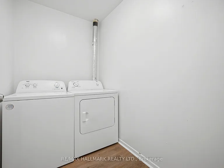 3025 The Credit Woodlands #314 — Photo 9