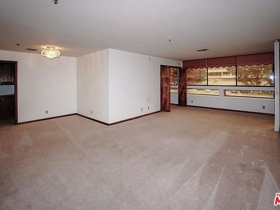 3rd image of 880 W 1st St APT 613