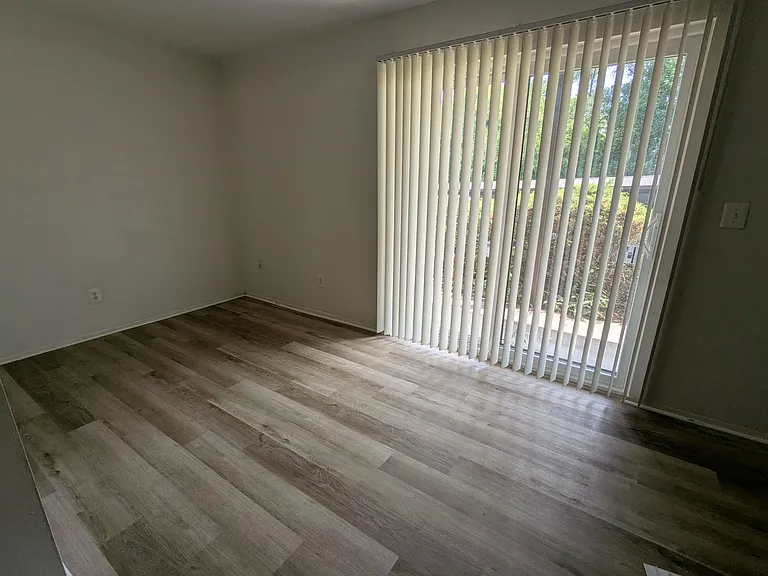 30024 W Twelve Mile Rd #13 — Photo 4