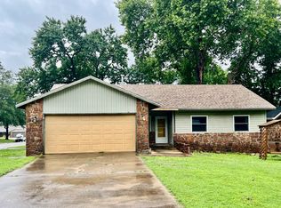 1501 Columbus Ave, Coffeyville, KS 67337