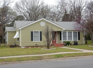 2203 Palmer Dr, Denton, TX 76209