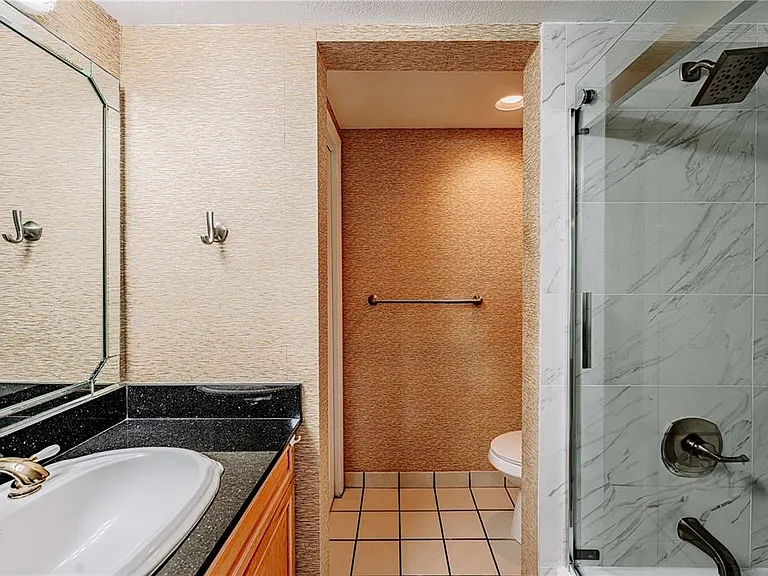 1 Lake Hollingsworth Dr #6 — Photo 12
