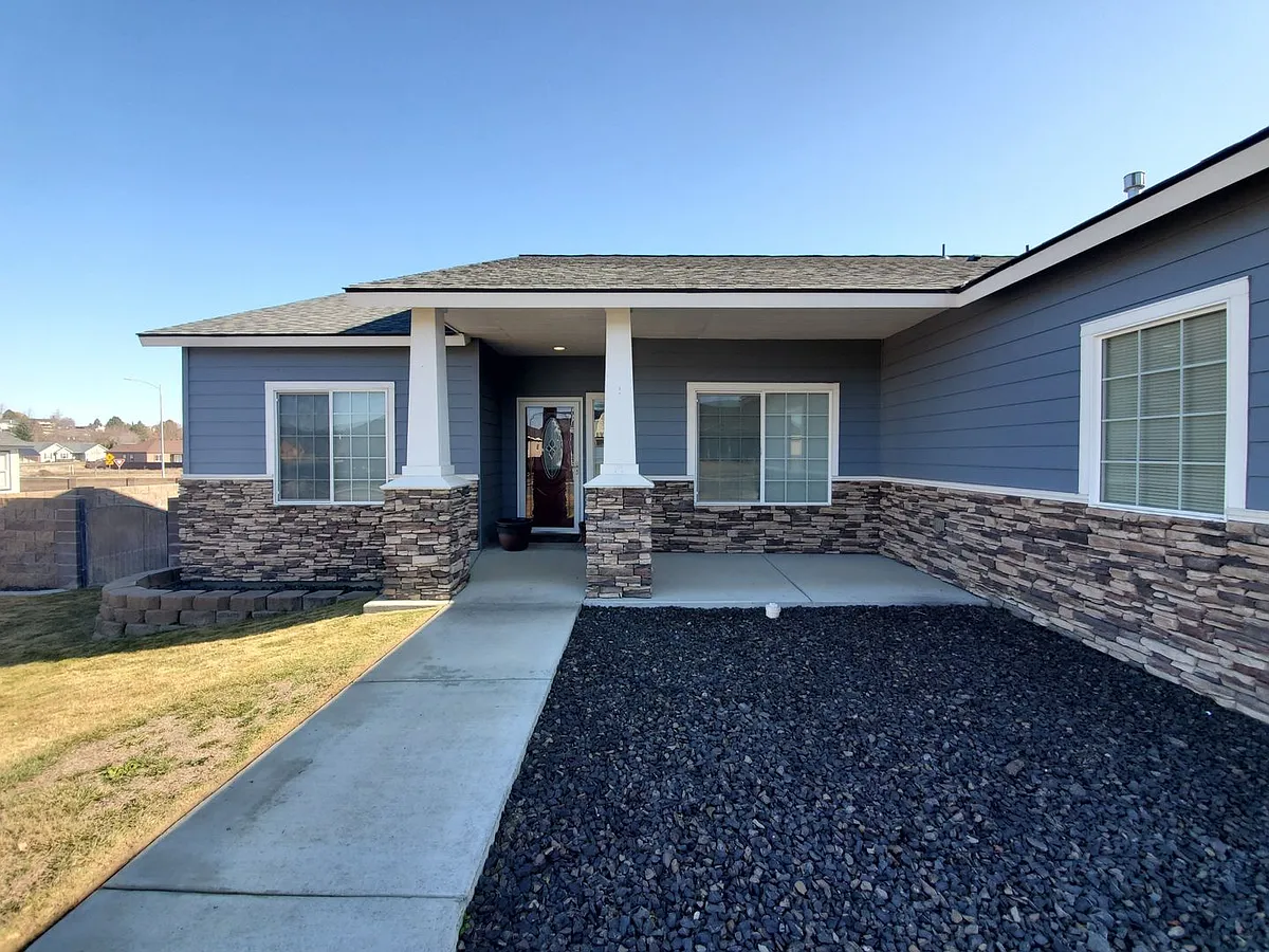 Building Photo - 3511 Hovley Ln