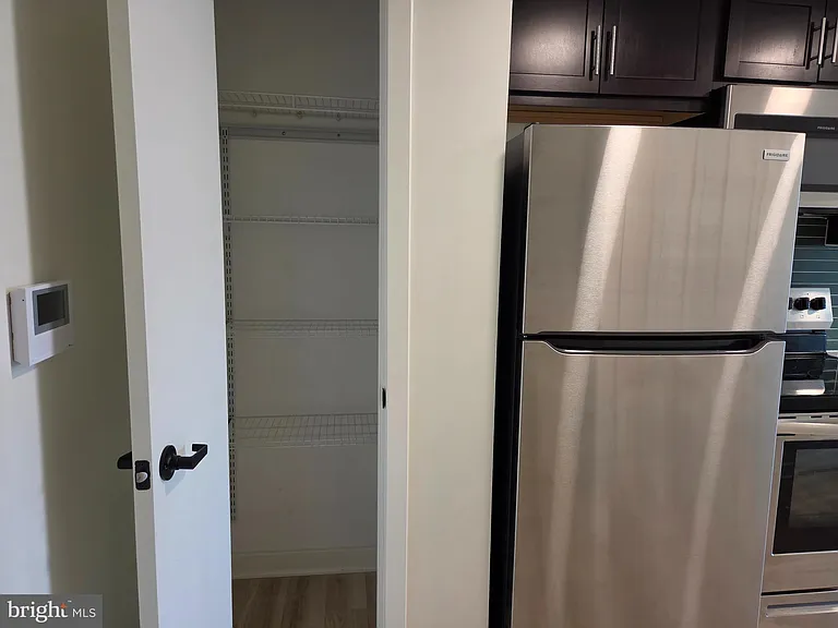 102 Hanover St #302 — Photo 6