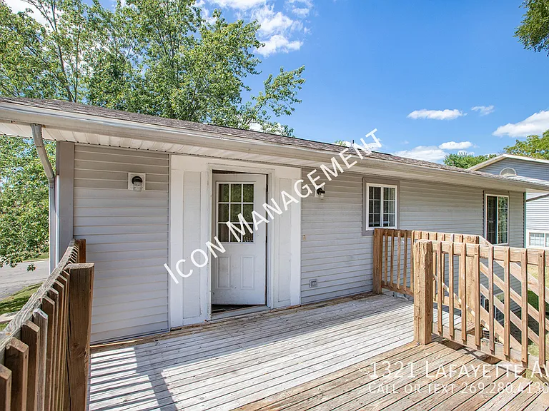 1321 Lafayette Ave — Photo 3