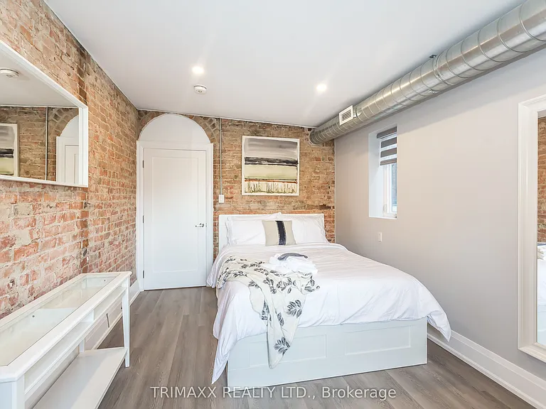 1220 King St W #A — Photo 24