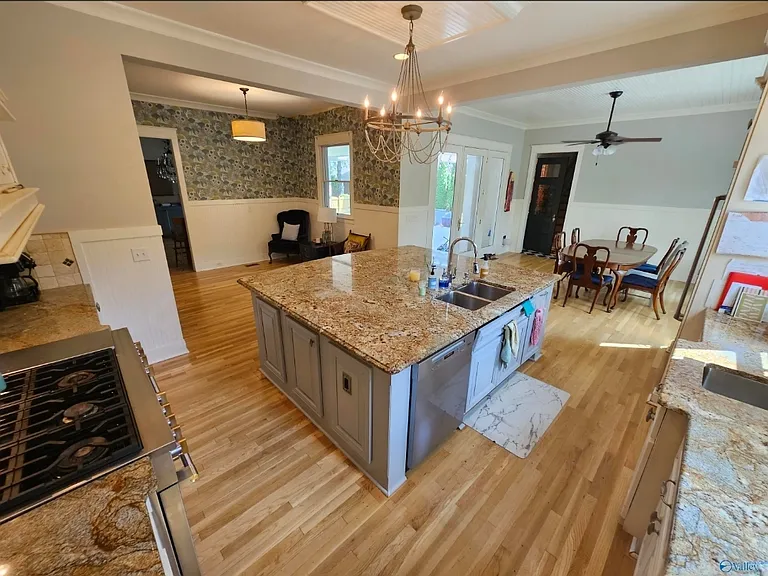 3002 Brook Park Dr SE — Photo 7