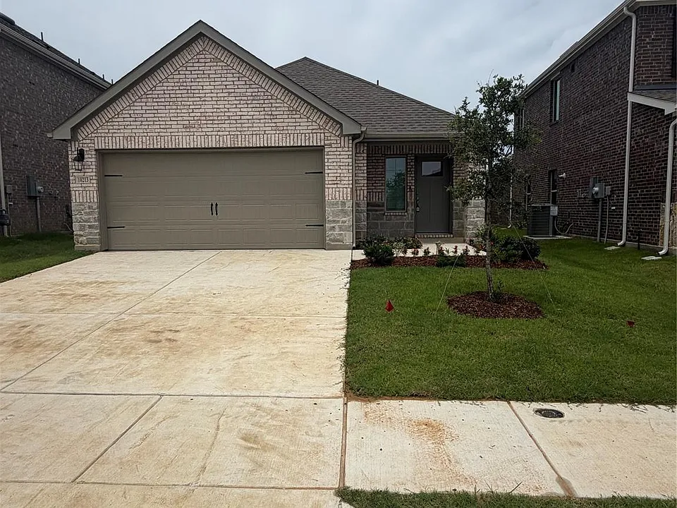 10213 Barron Dr