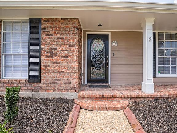 3rd image of 14 Magnolia Dr