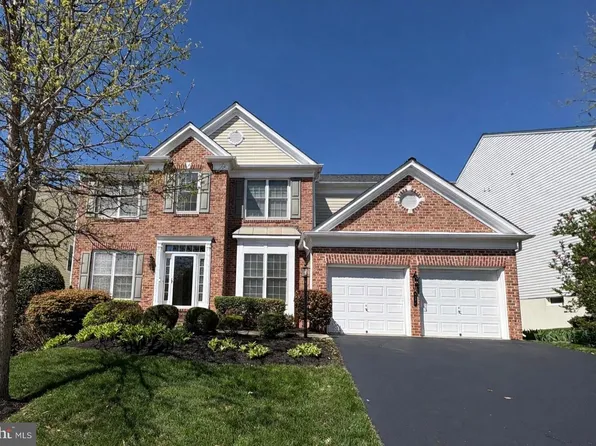 8170 Douglas Fir Dr, Lorton, VA 22079