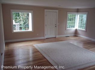 695 Salem Heights Ave S, Salem, OR